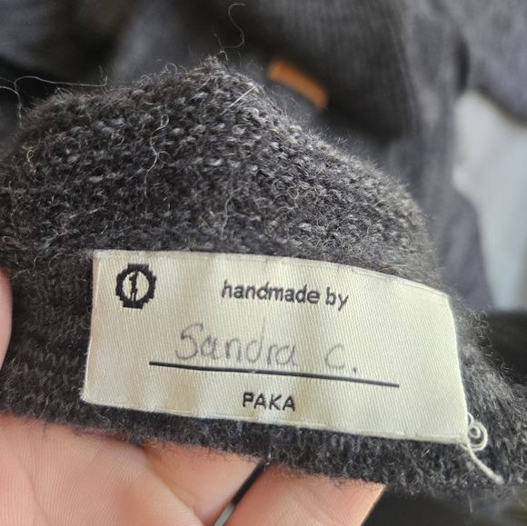 Euc Paka Men's Dark Gray Hooded Sweater Sz L. Soft And Cozy. - Picture 7 of 9